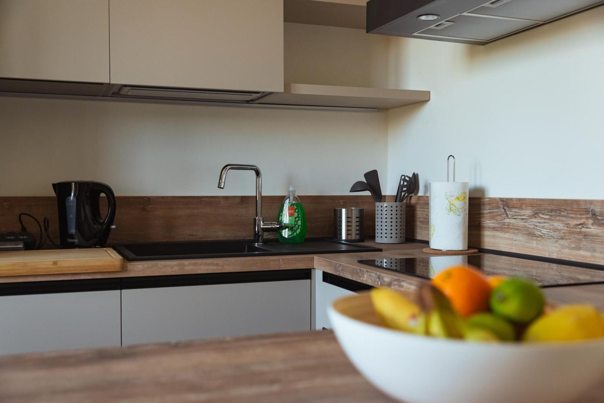 Guggiate - Seta Apartment เบลลาโจ ภายนอก รูปภาพ