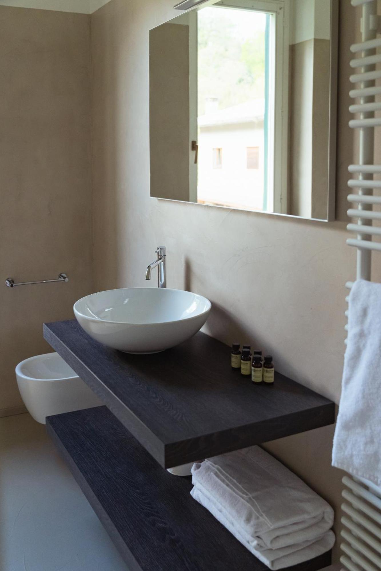 Guggiate - Seta Apartment เบลลาโจ ภายนอก รูปภาพ