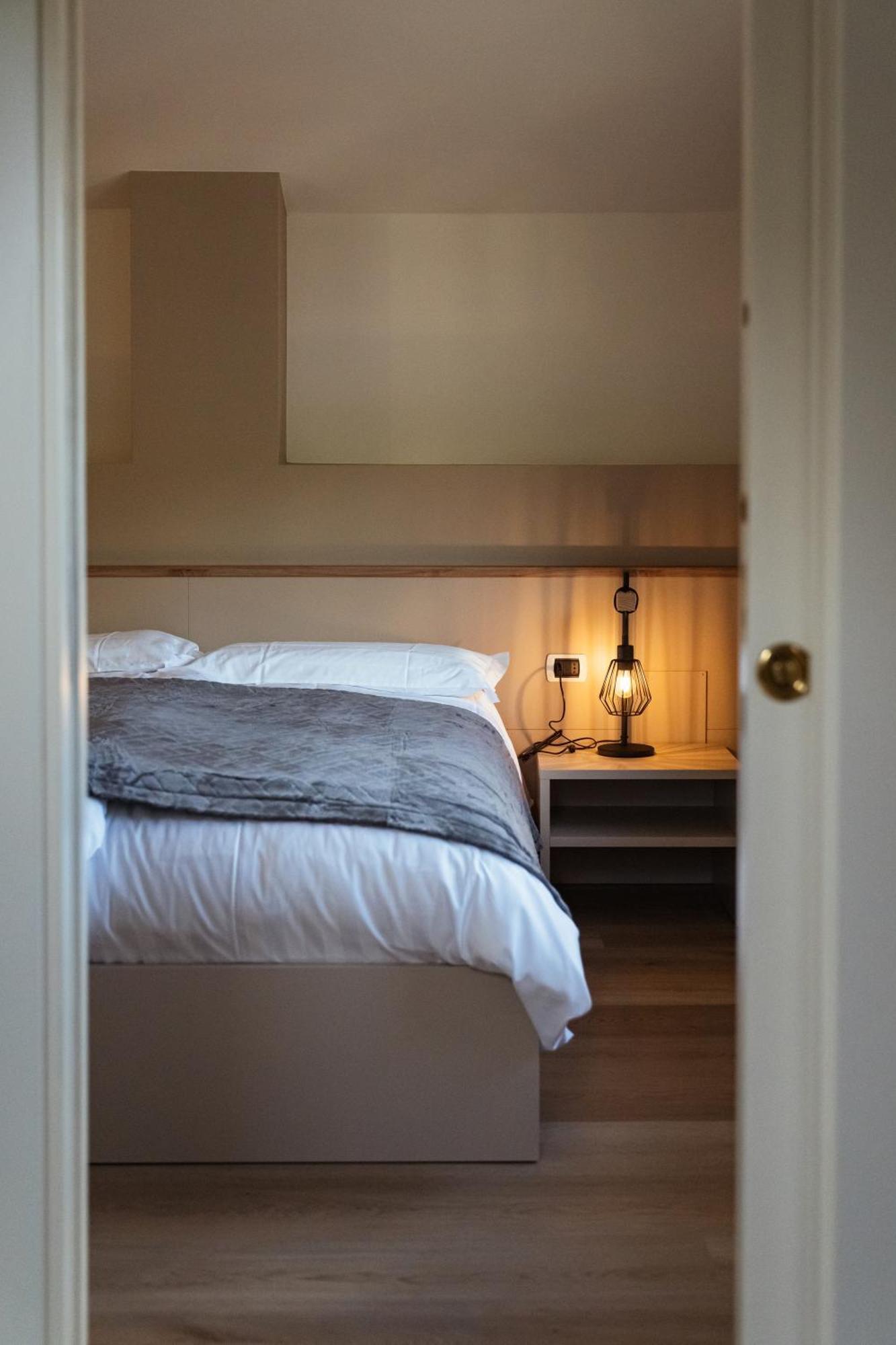 Guggiate - Seta Apartment เบลลาโจ ภายนอก รูปภาพ