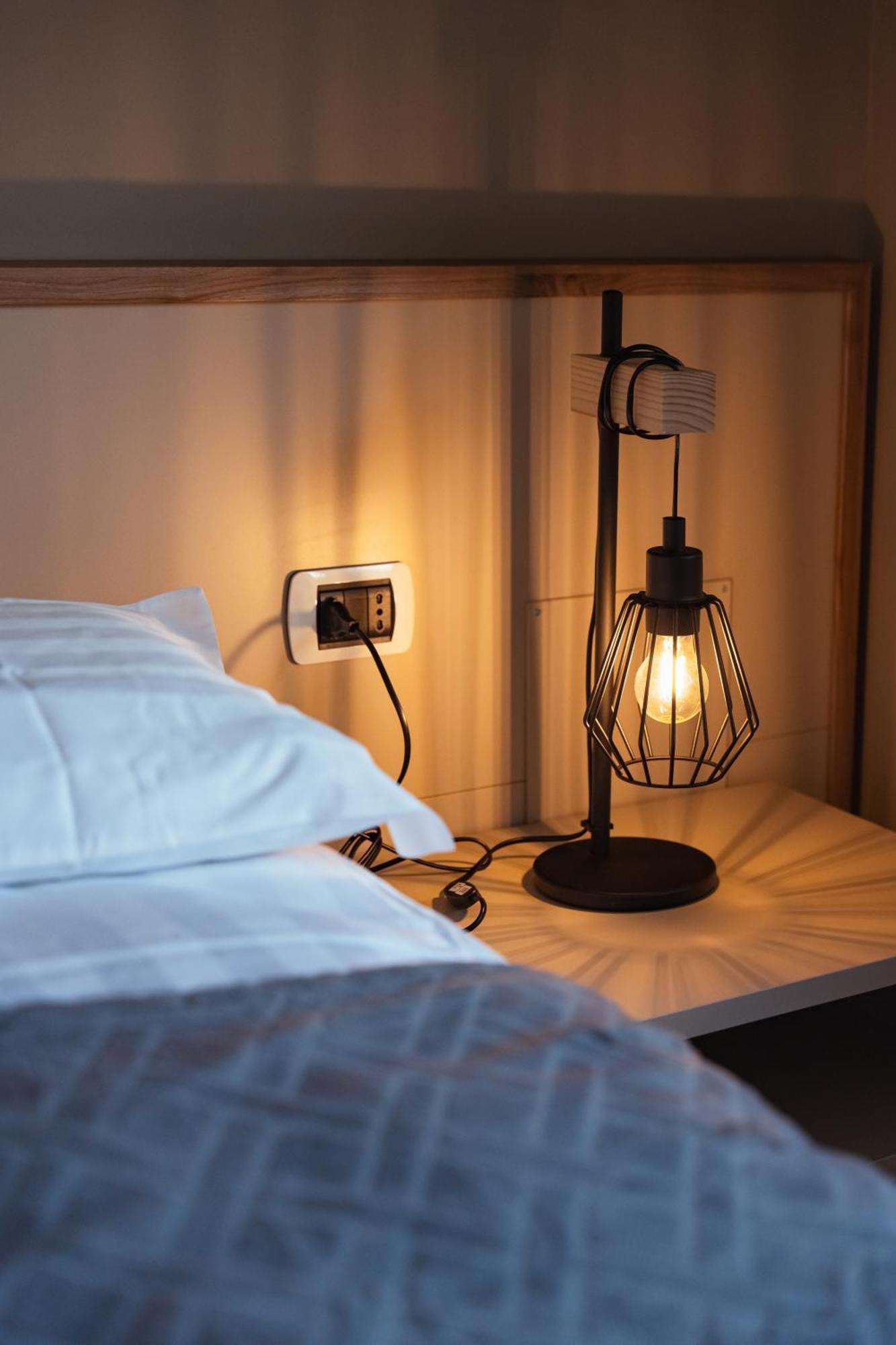 Guggiate - Seta Apartment เบลลาโจ ภายนอก รูปภาพ